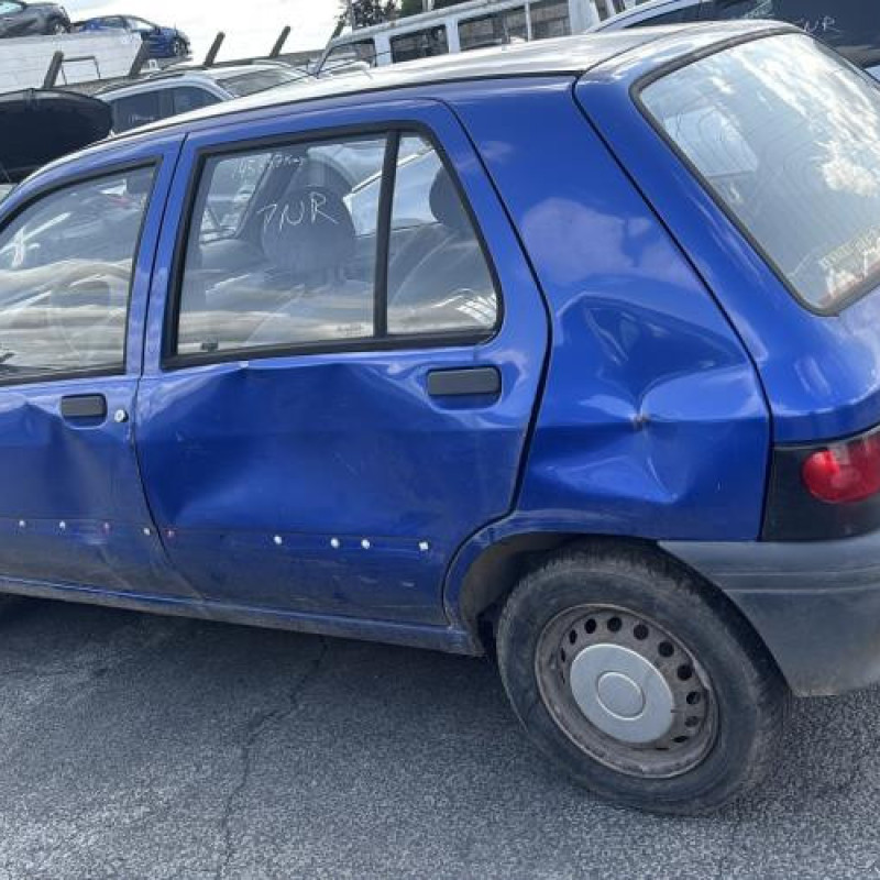 Vitre arriere gauche RENAULT CLIO 1 Photo n°11