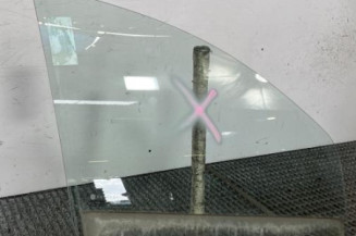 Vitre avant droit DACIA DUSTER 1
