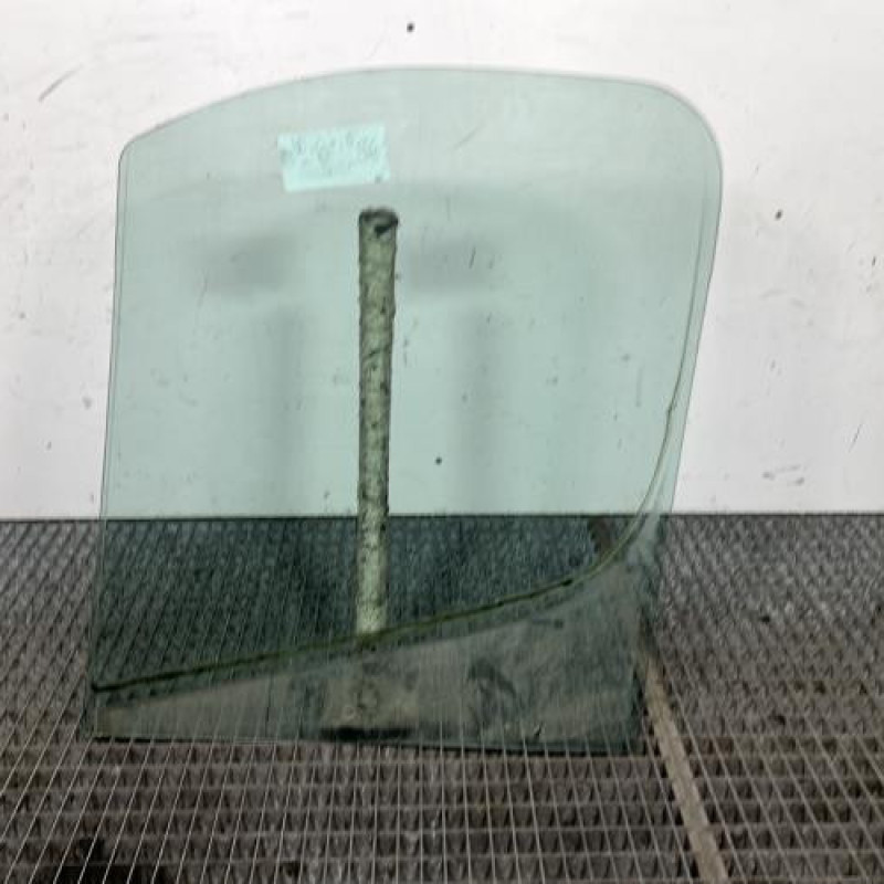 Vitre avant droit RENAULT TRAFIC 2 Photo n°4