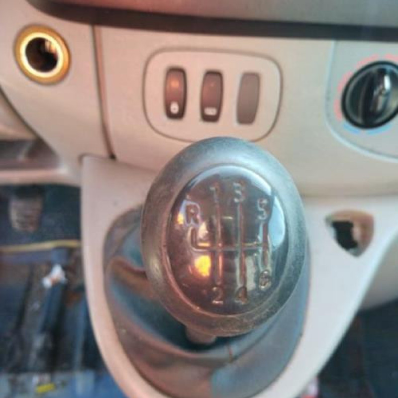 Vitre avant droit RENAULT TRAFIC 2 Photo n°13