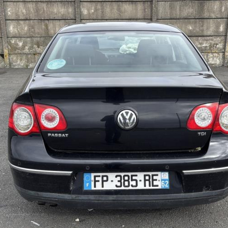 Vitre avant droit VOLKSWAGEN PASSAT 5 Photo n°9