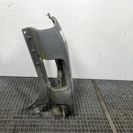 Crosse arriere droit RENAULT TRAFIC 2