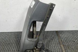 Crosse arriere gauche RENAULT TRAFIC 2