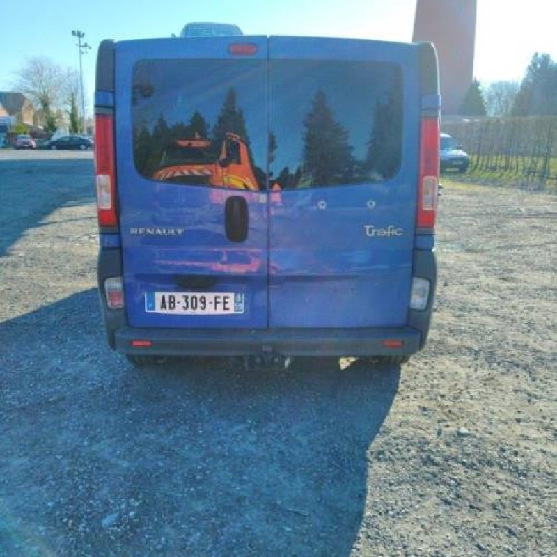 Crosse arriere gauche RENAULT TRAFIC 2 Photo n°7