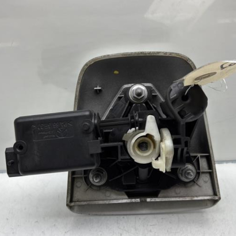 Bouton de coffre RENAULT CLIO 2 CAMPUS Photo n°3