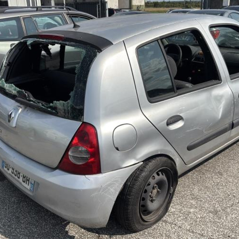 Bouton de coffre RENAULT CLIO 2 CAMPUS Photo n°9