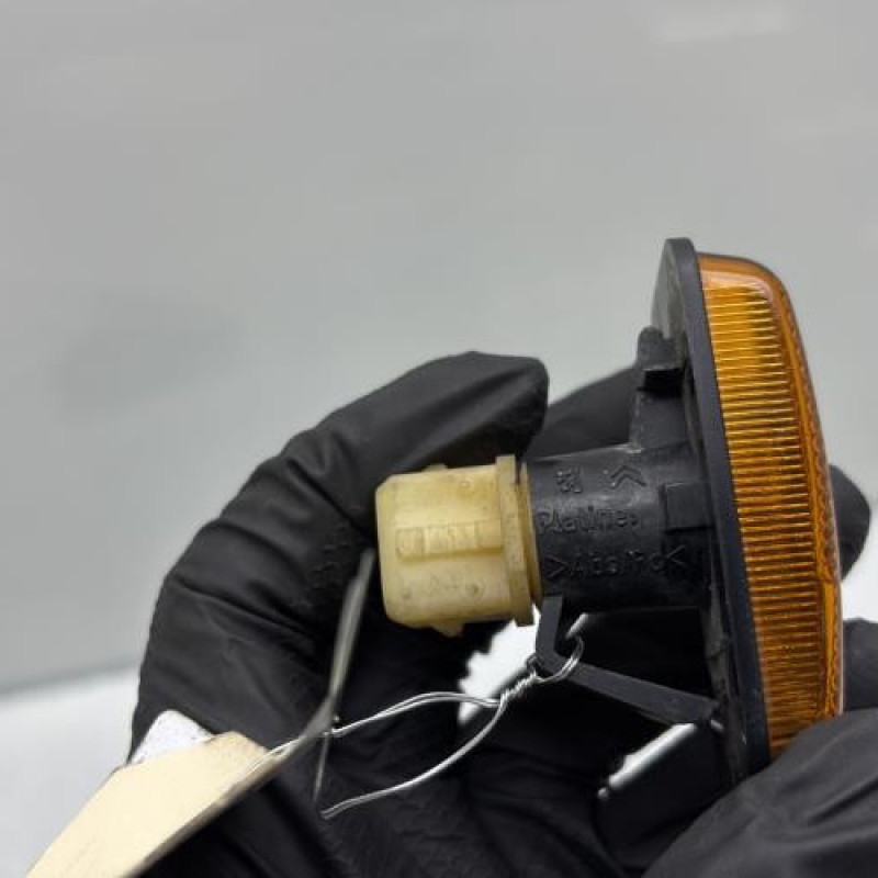 Repetiteur clignotant avant droit  (Feux) CITROEN SAXO Photo n°4