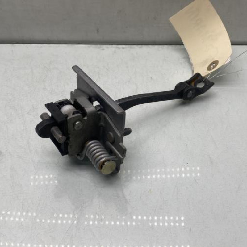 Arret de porte avant droit PEUGEOT 3008 1 Photo n°1