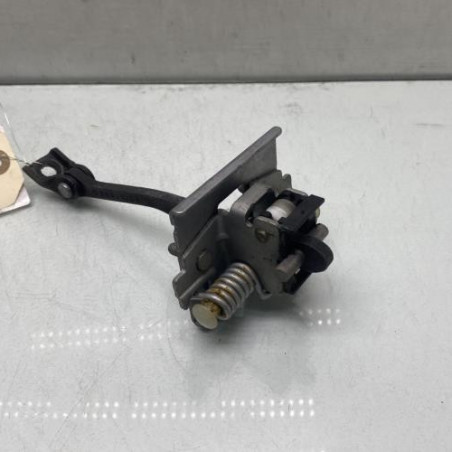 Arret de porte avant droit PEUGEOT 3008 1