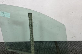 Vitre avant gauche PEUGEOT 208 1