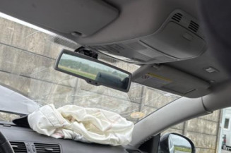 Vitre avant gauche VOLKSWAGEN PASSAT 5