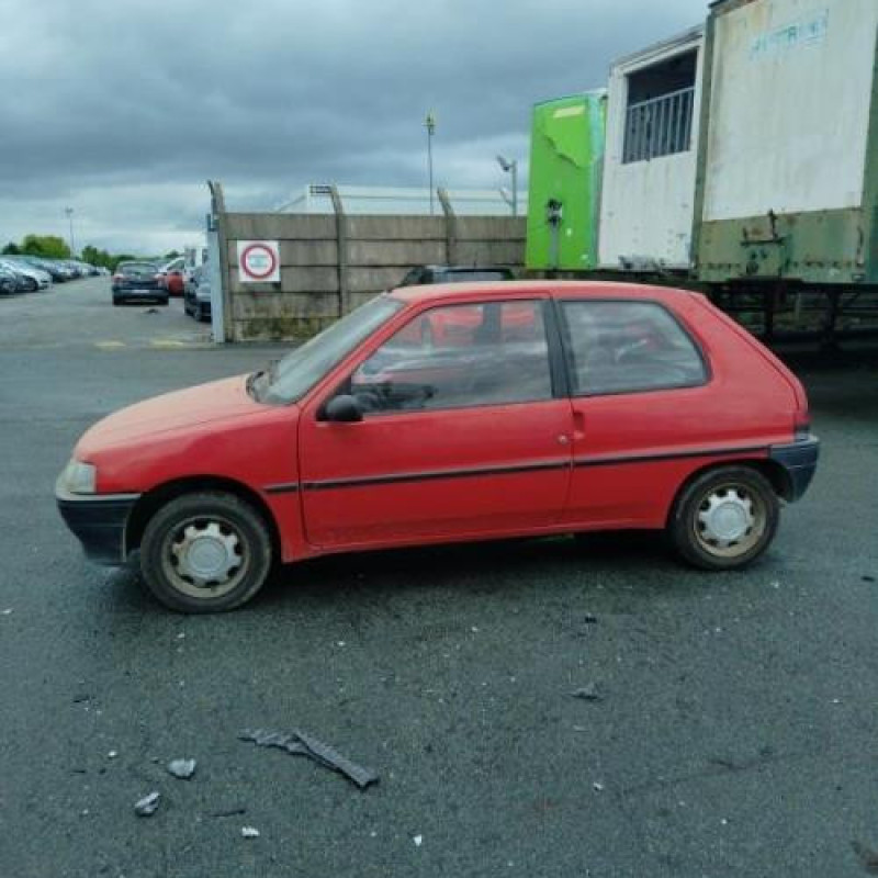 Plage arriere PEUGEOT 106 Photo n°15