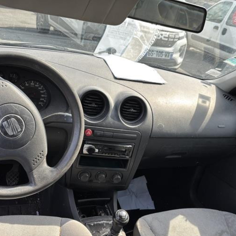 Feu arriere principal gauche (feux) SEAT IBIZA 3 Photo n°15