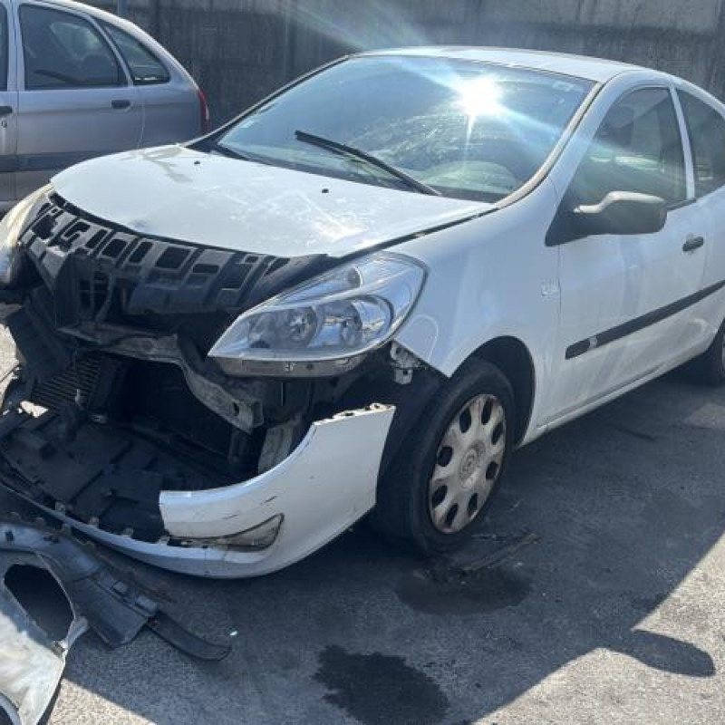 Feu arriere principal gauche (feux) RENAULT CLIO 3 Photo n°4