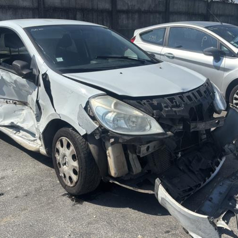 Feu arriere principal gauche (feux) RENAULT CLIO 3 Photo n°5