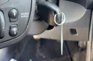 Feu arriere principal gauche (feux) RENAULT CLIO 3
