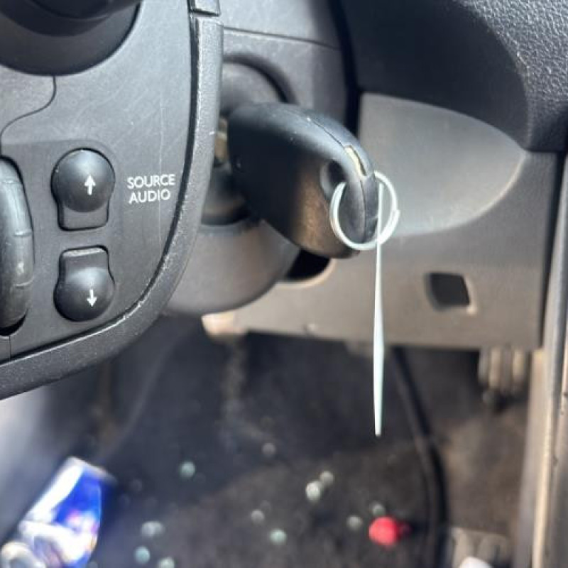 Glace retroviseur droit RENAULT CLIO 3 Photo n°20