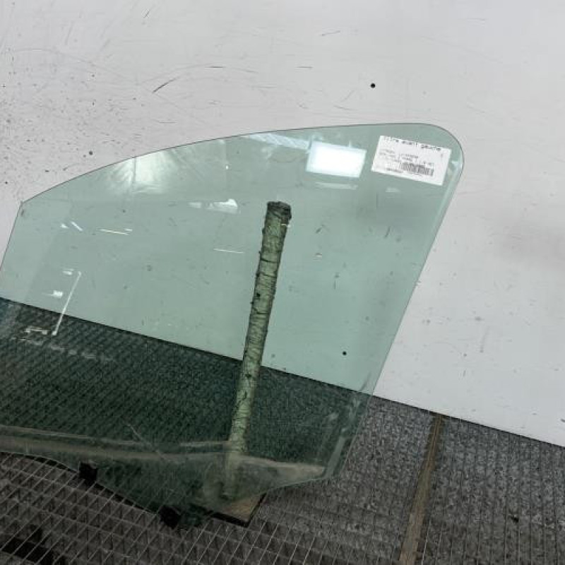 Vitre avant gauche CITROEN BERLINGO 2 Photo n°3