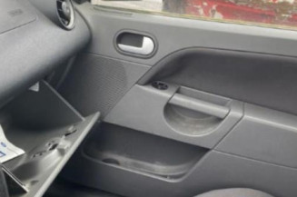 Poignee porte avant gauche FORD FIESTA 5