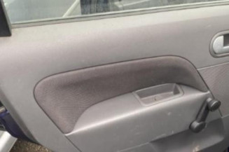 Poignee porte avant gauche FORD FIESTA 5