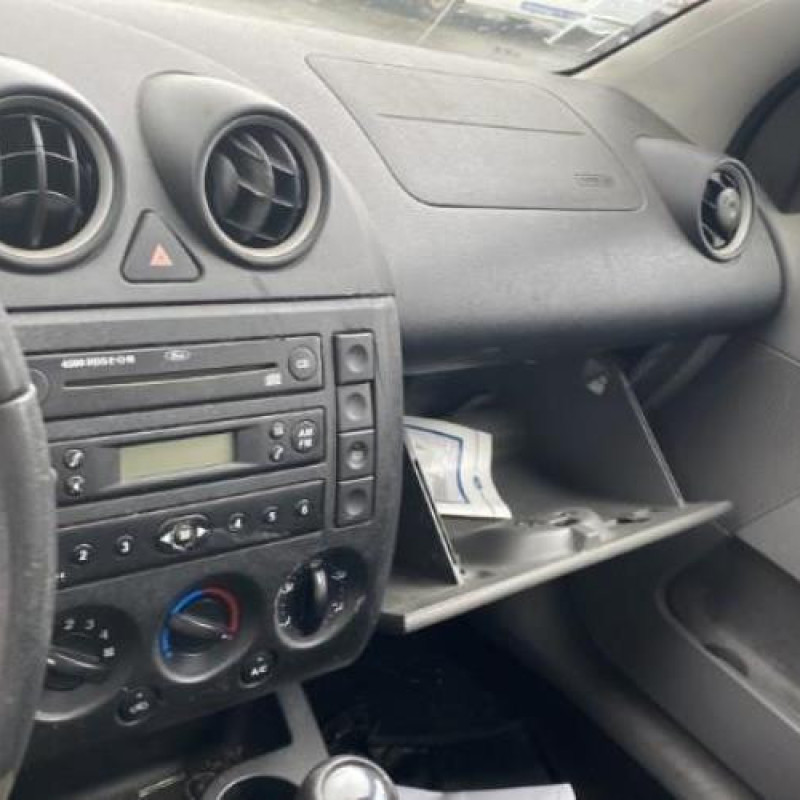 Poignee porte avant gauche FORD FIESTA 5 Photo n°13