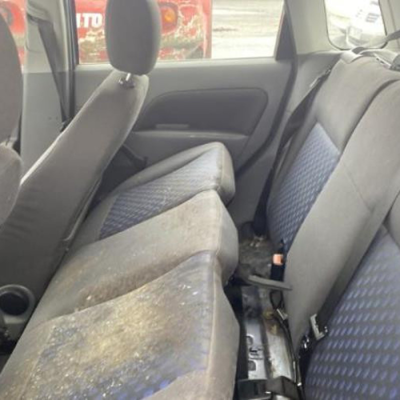 Poignee porte avant gauche FORD FIESTA 5 Photo n°15