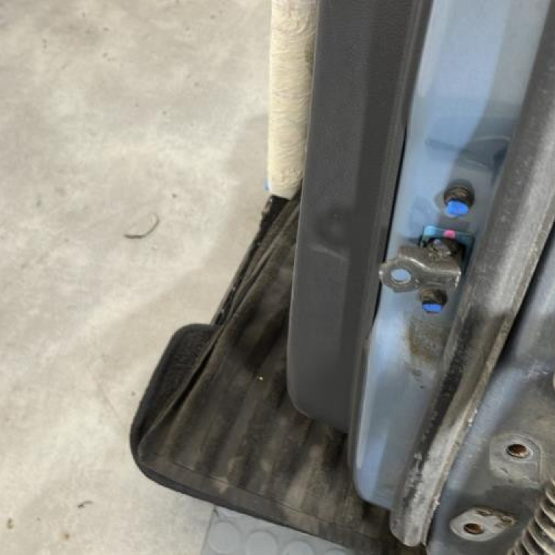 Porte arriere gauche HYUNDAI I 20 2 Photo n°5