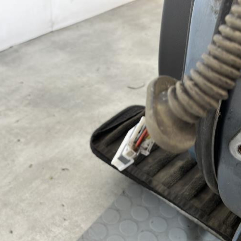 Porte arriere gauche HYUNDAI I 20 2 Photo n°6