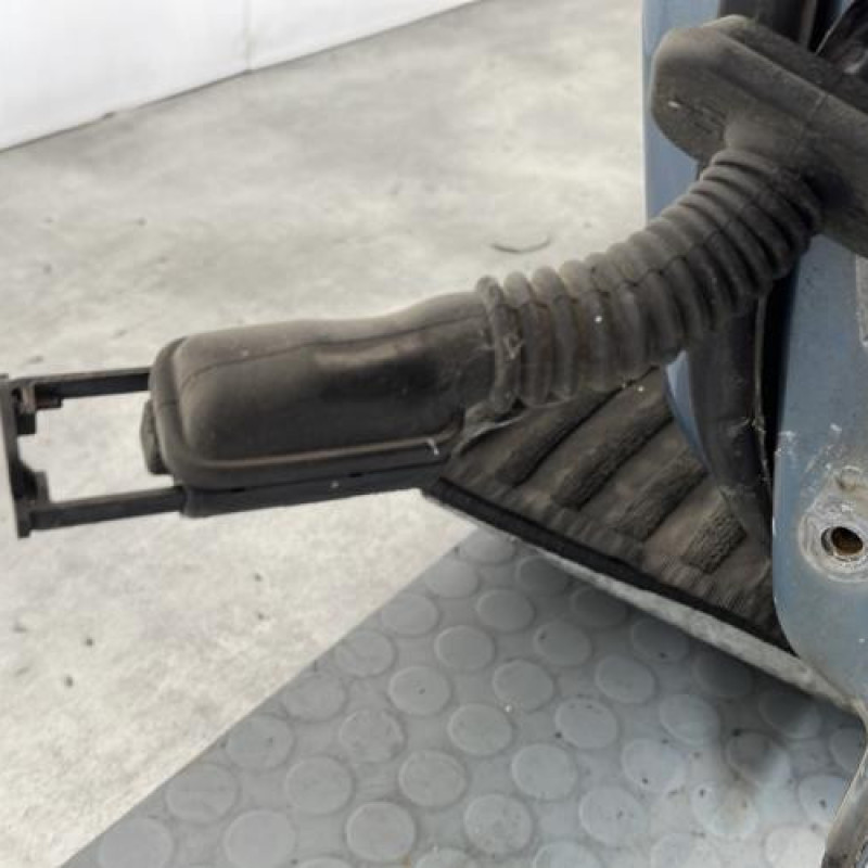Porte avant gauche HYUNDAI I 20 2 Photo n°5
