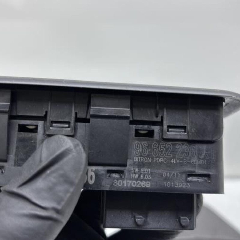 Interrupteur de leve vitre avant gauche CITROEN C3 2 Photo n°5