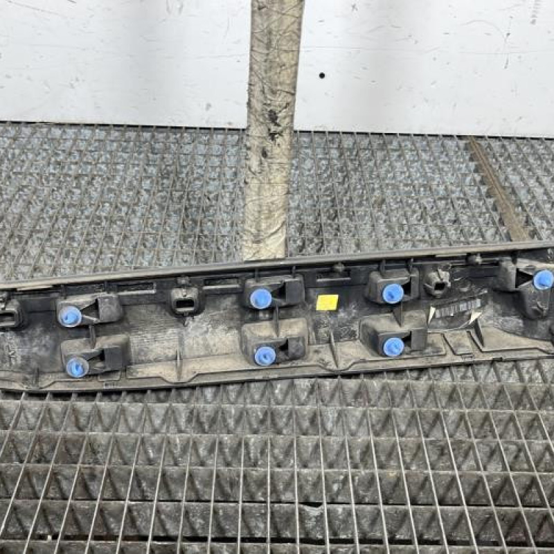 Baguette de porte arriere gauche  RENAULT MEGANE 3 Photo n°4