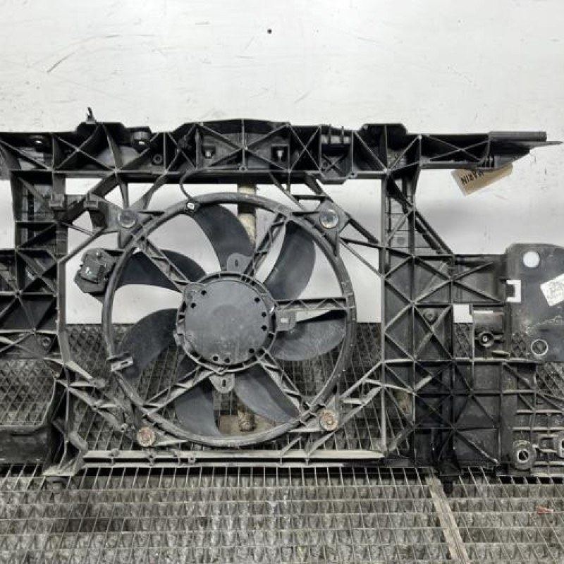 Face avant RENAULT MEGANE 3 Photo n°5