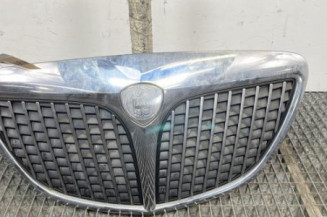 Calandre LANCIA YPSILON 4 Photo n°1