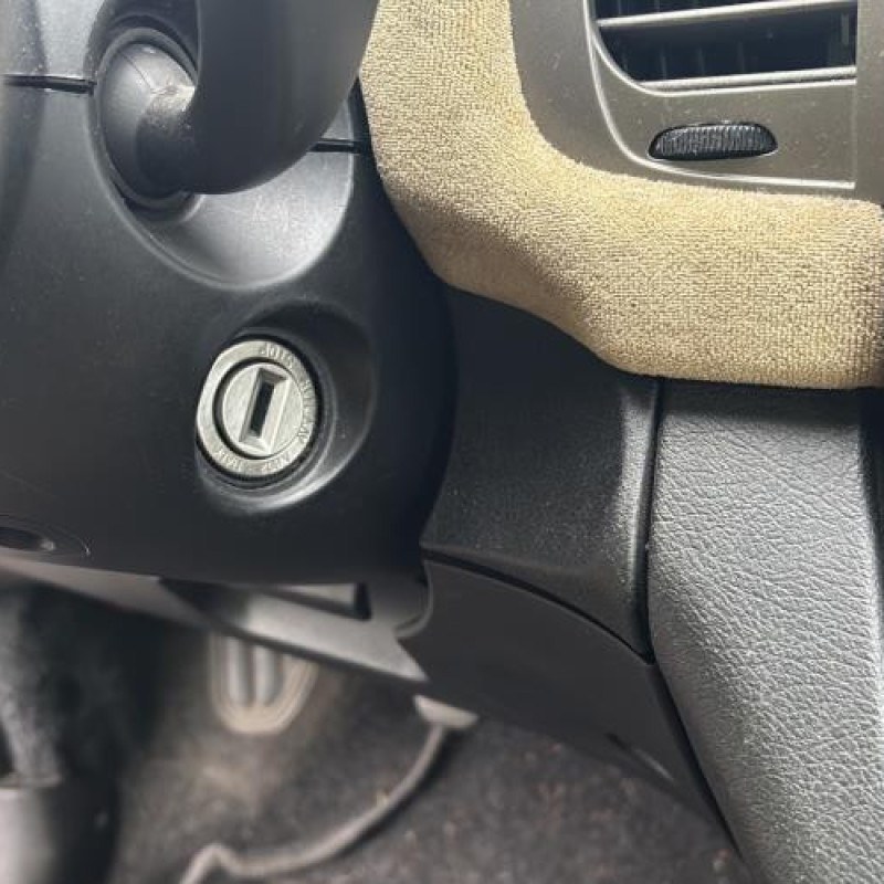 Calandre LANCIA YPSILON 4 Photo n°20