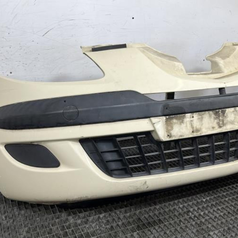 Pare choc avant LANCIA YPSILON 4 Photo n°2