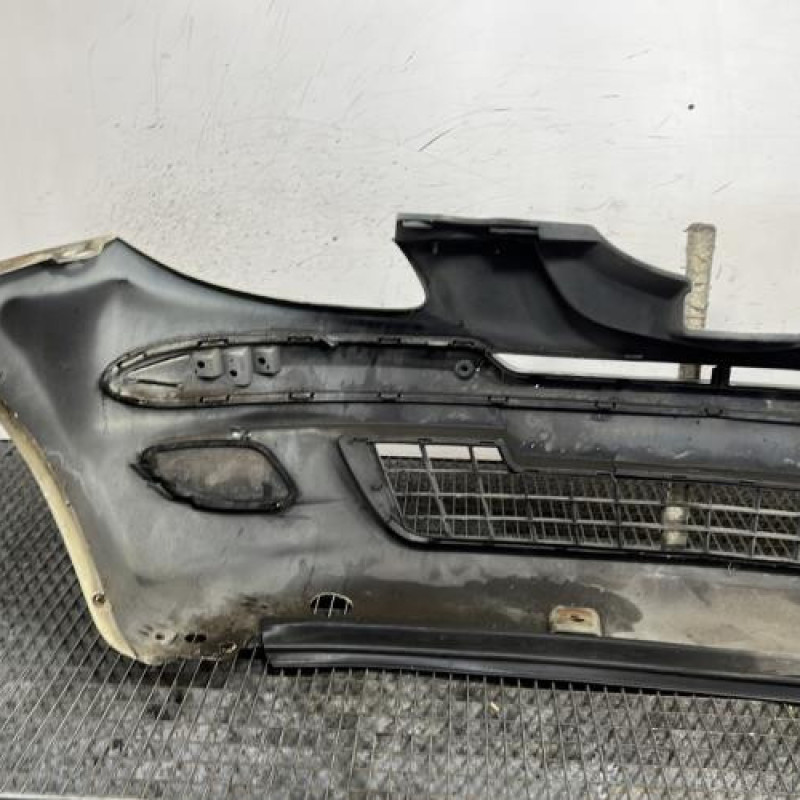 Pare choc avant LANCIA YPSILON 4 Photo n°6