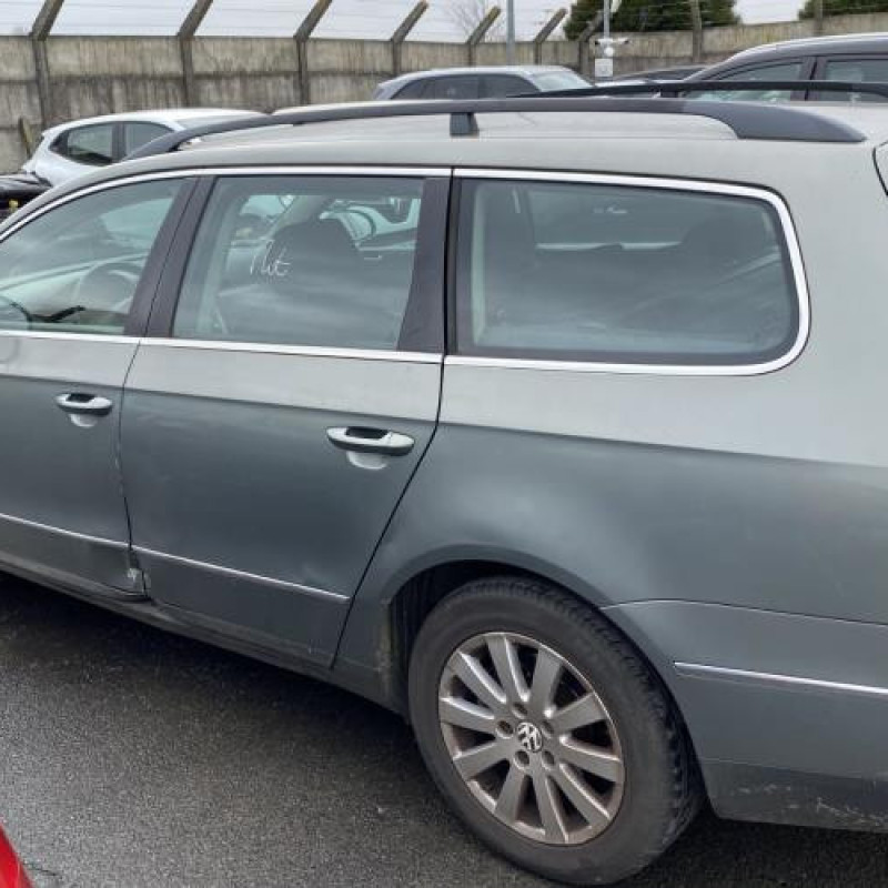 Calandre VOLKSWAGEN PASSAT 5 Photo n°15