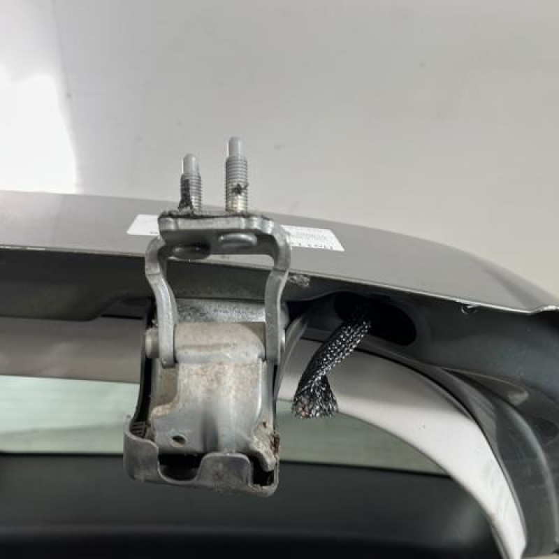 Malle/Hayon arriere VOLKSWAGEN PASSAT 5 Photo n°7