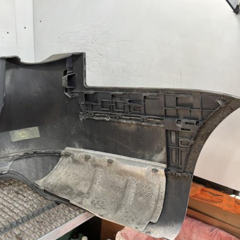 Pare choc arriere VOLKSWAGEN PASSAT 5 Photo n°4