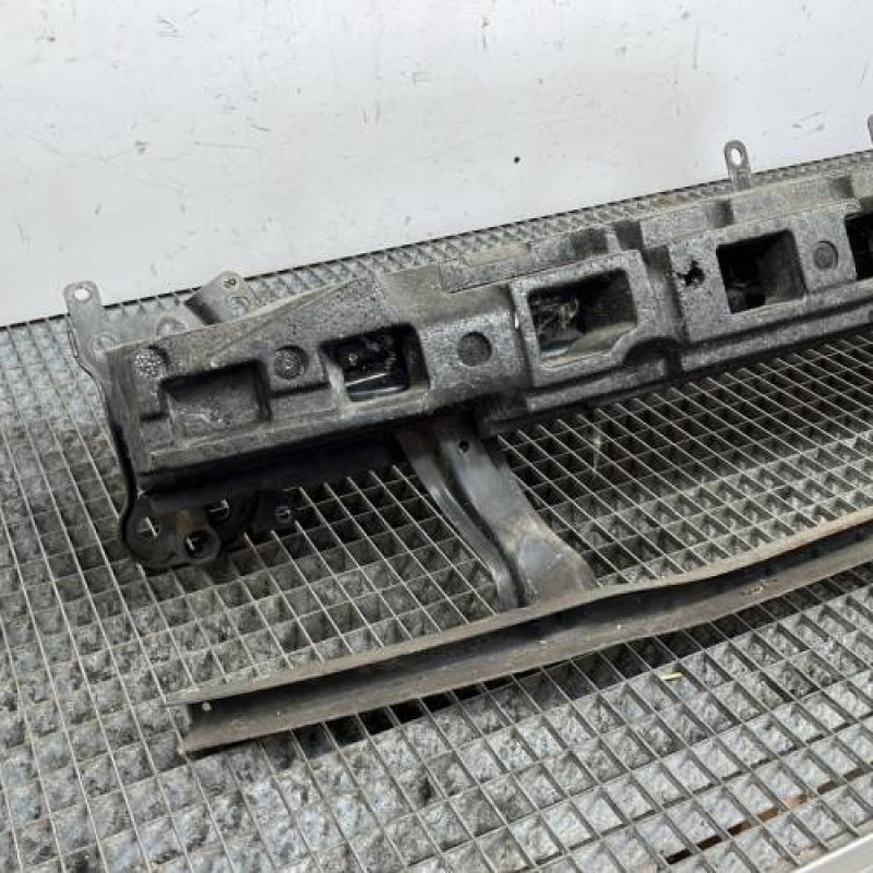 Renfort pare choc avant (traverse) VOLKSWAGEN PASSAT 5 Photo n°2