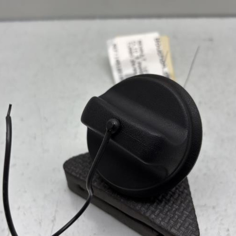 Bouchon de carburant RENAULT CLIO 3 Photo n°1