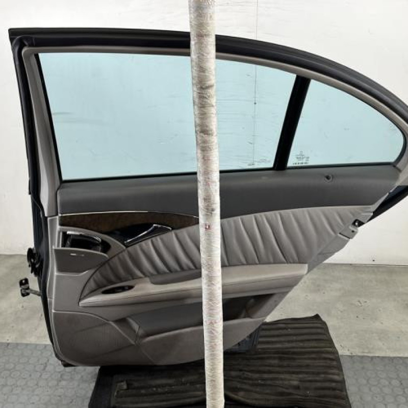 Porte arriere droit MERCEDES CLASSE E 211 Photo n°8