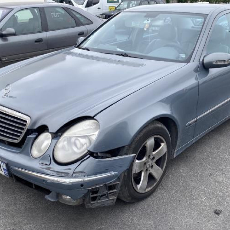 Porte avant droit MERCEDES CLASSE E 211 Photo n°9