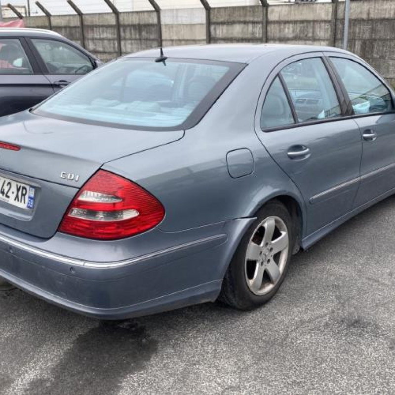 Porte avant gauche MERCEDES CLASSE E 211 Photo n°9