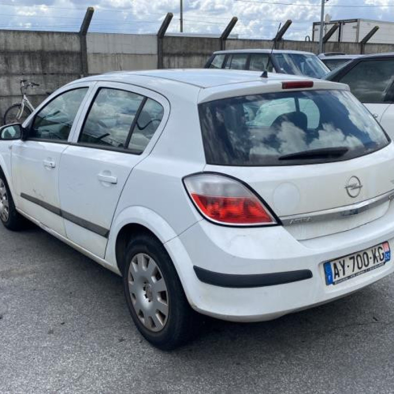 Aile avant gauche OPEL ASTRA H Photo n°8