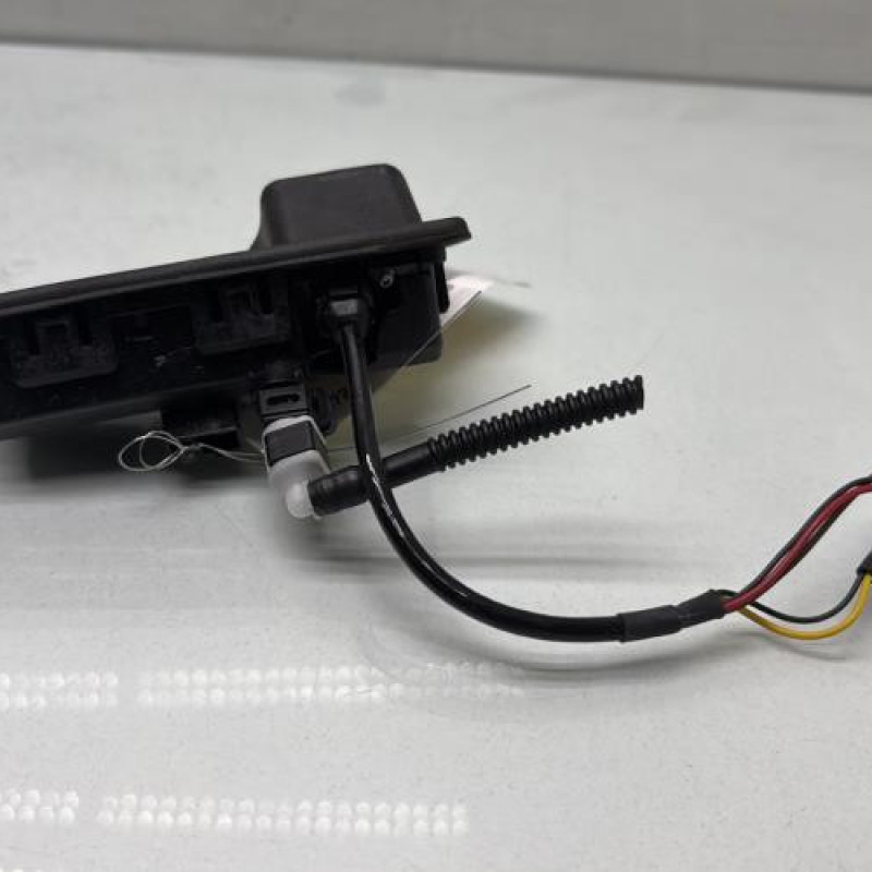 Bouton de coffre VOLKSWAGEN TOURAN 3 Photo n°3