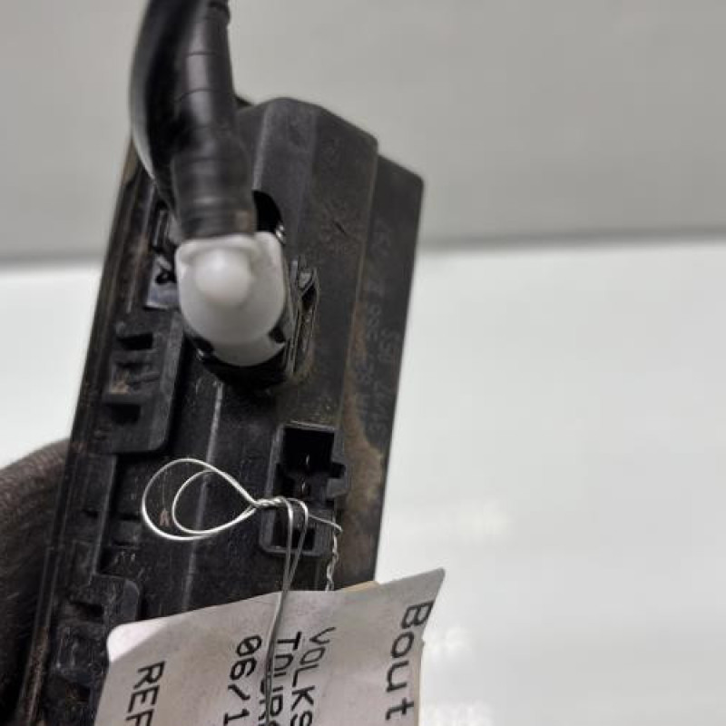 Bouton de coffre VOLKSWAGEN TOURAN 3 Photo n°4