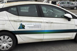 Bouton de coffre OPEL ASTRA K