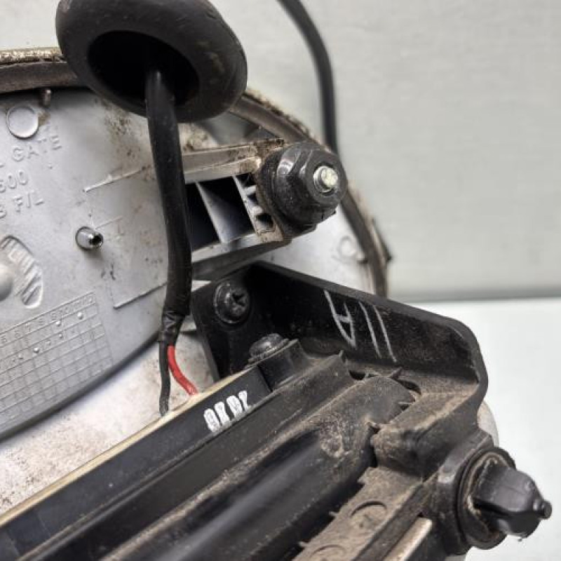 Bouton de coffre HYUNDAI I 20 1 Photo n°4