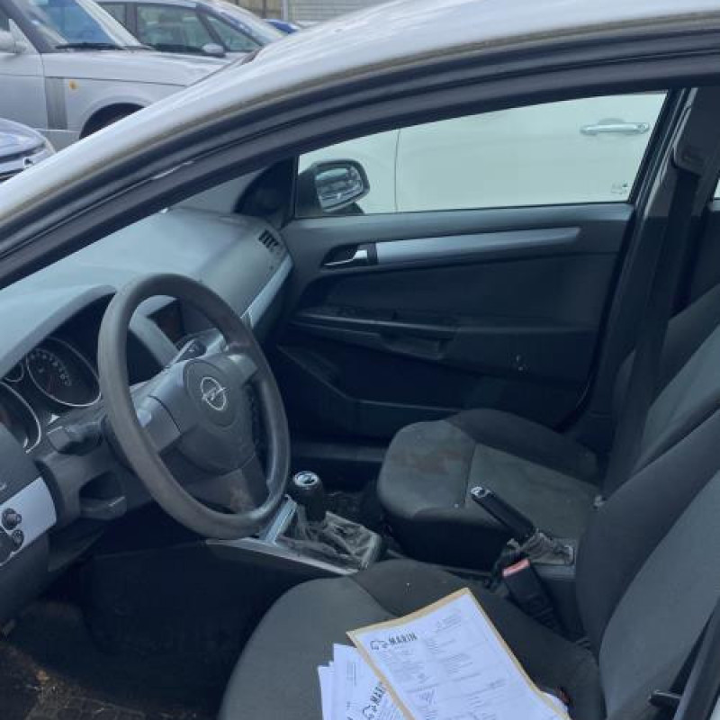 Calandre OPEL ASTRA H Photo n°11